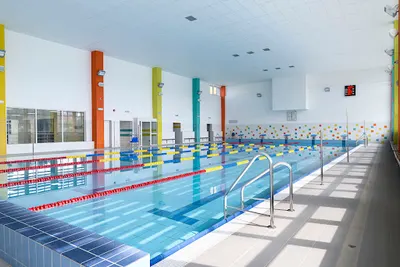 SZKOŁA PŁYWANIA I BASEN KRYTY PRZY SP 113 WROCŁAW